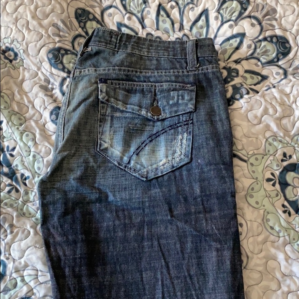 Gently Worn Men’s Joe Jeans distress washed